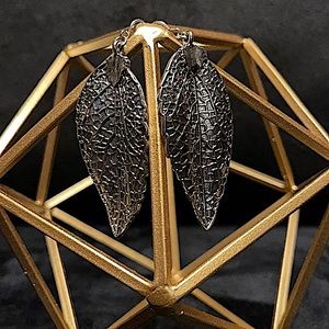 Silver leaf dangle earrings